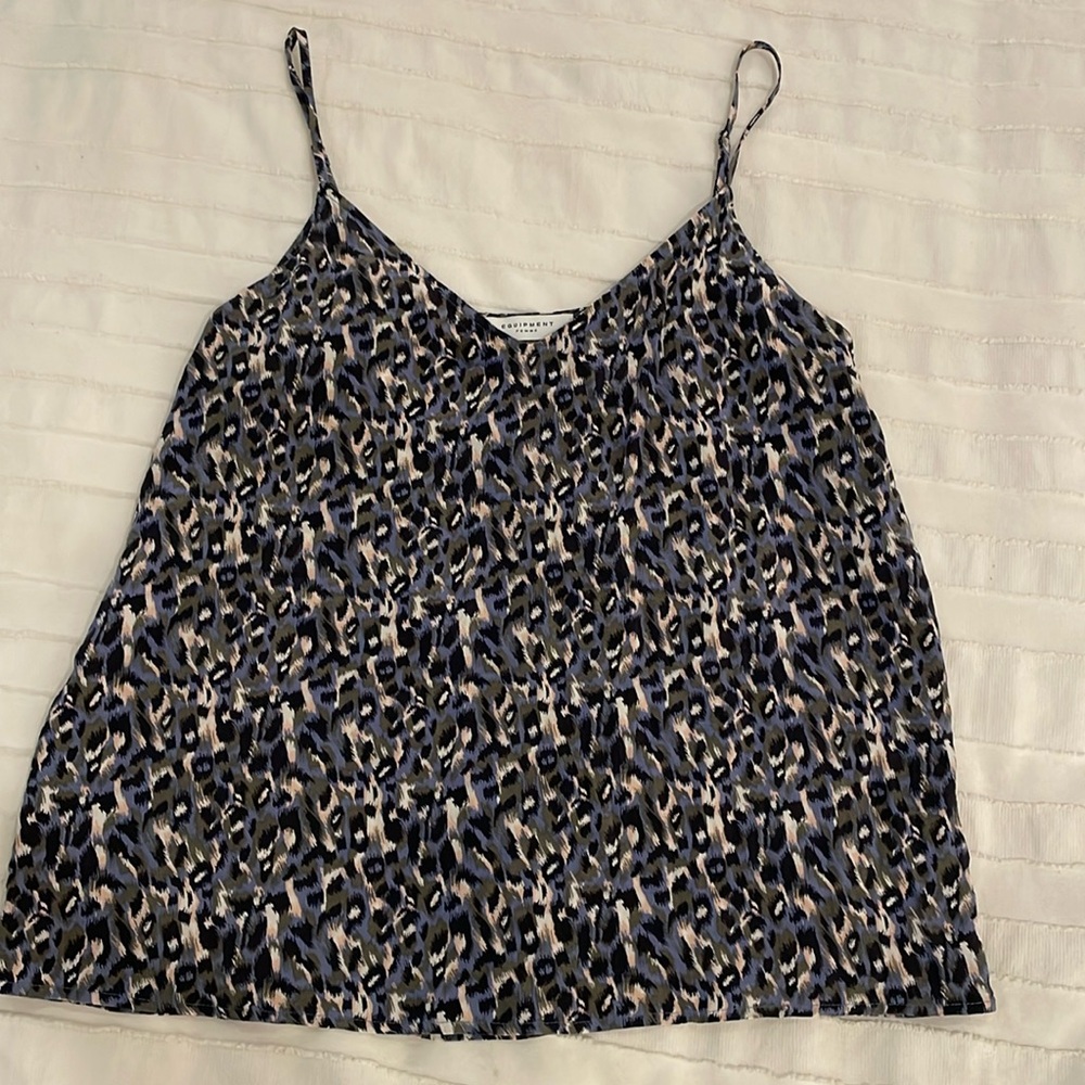 Equipment Femme 100% silk camisole, animal print Y2K, Small